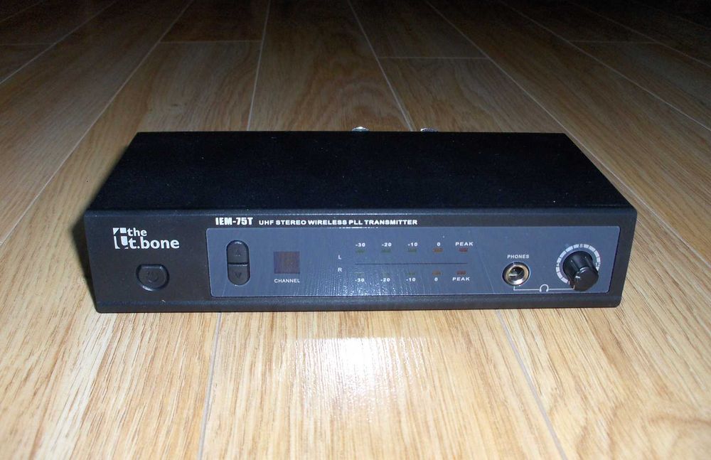 System bezprzewodowego odsłuchu T-Bone IEM-75, 3 odbiorniki, używany