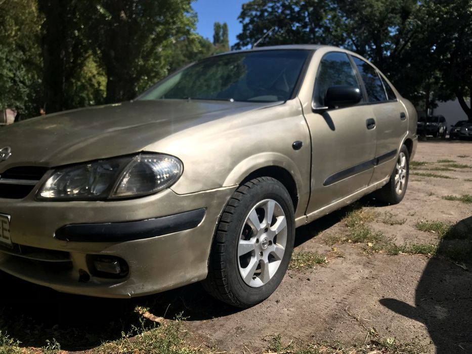 Nissan almera 1.8