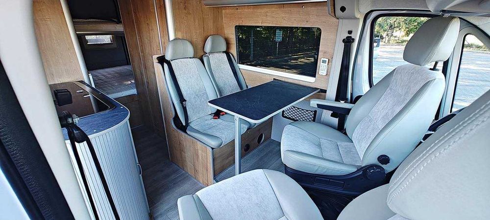 Wynajem kampera campervana Fiat Ducato