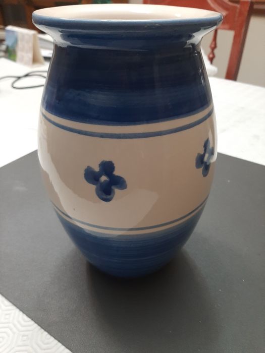 Rustic Ceramic Jar424883146793297923