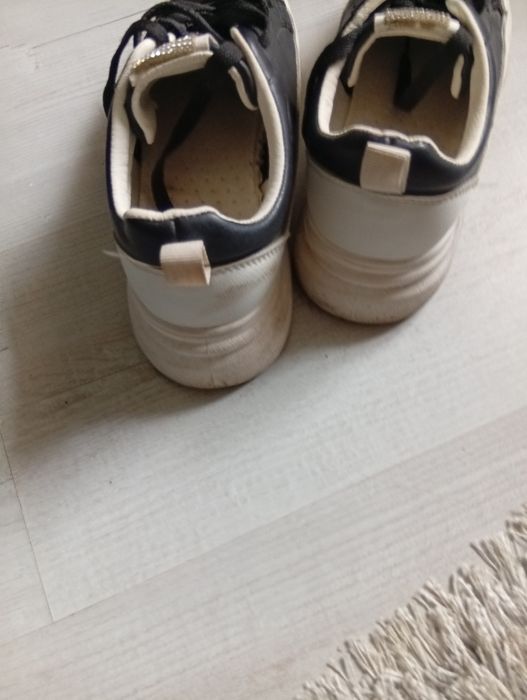 Buty damskie, dziewczęce