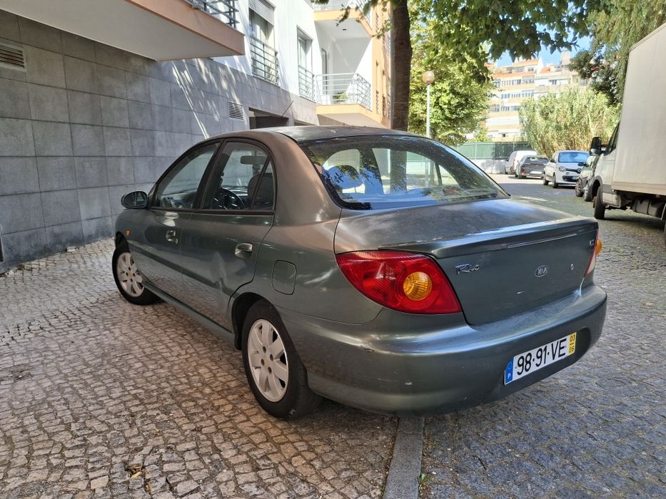 Kia Rio 1.3 2003 gasolina
