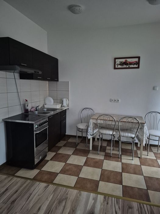 Pokoje  pod  dębem  dla  gości  I pracownikow