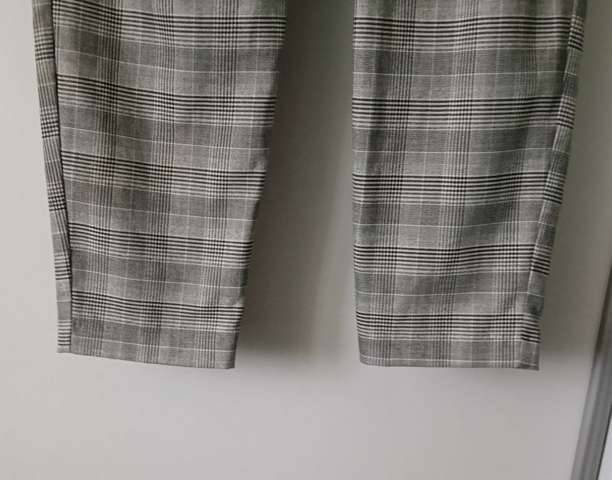 Materiałowe spodnie damskie Only rozm.L