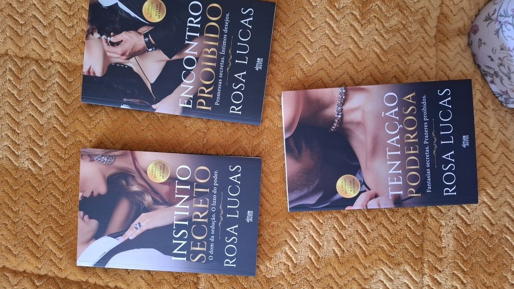 Livros triologia Rosa Lucas