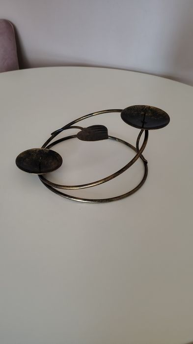 Nowy metalowy świecznik Butik