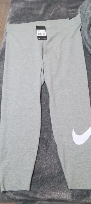 Жіночі легінси від Nike