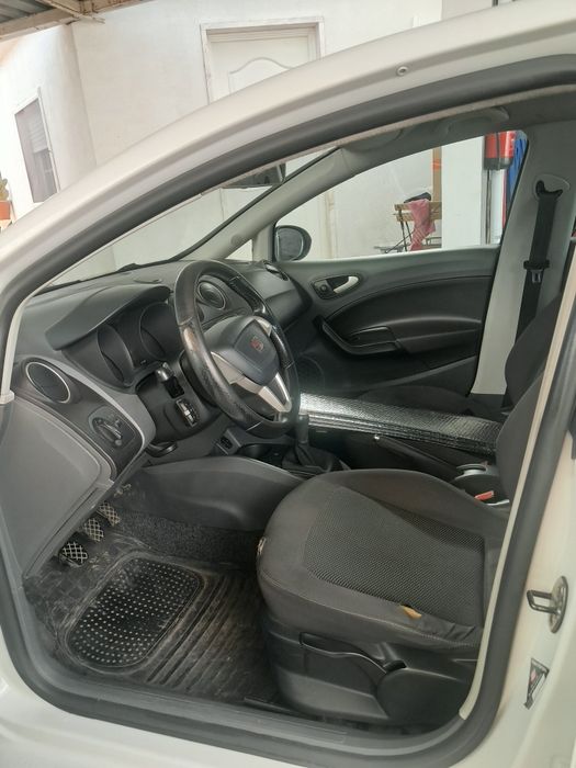 Seat Ibiza 1.4 80 cv — photo 5