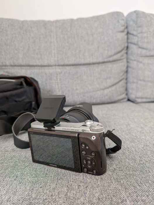 Aparat fotograficzny Samsung NX300