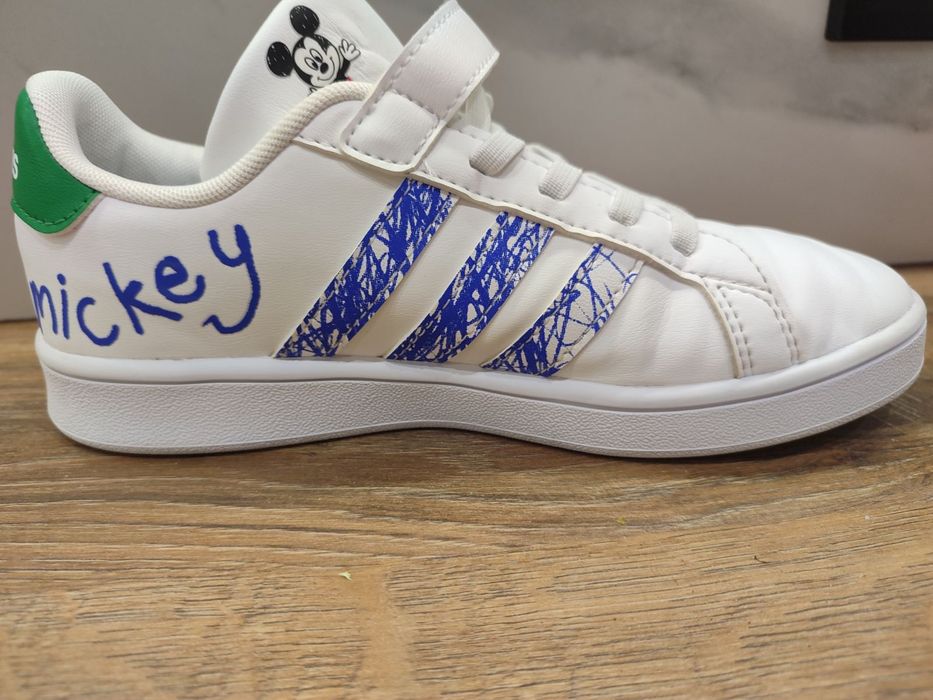 Дитячі кросівки Adidas x Disney Grand Court