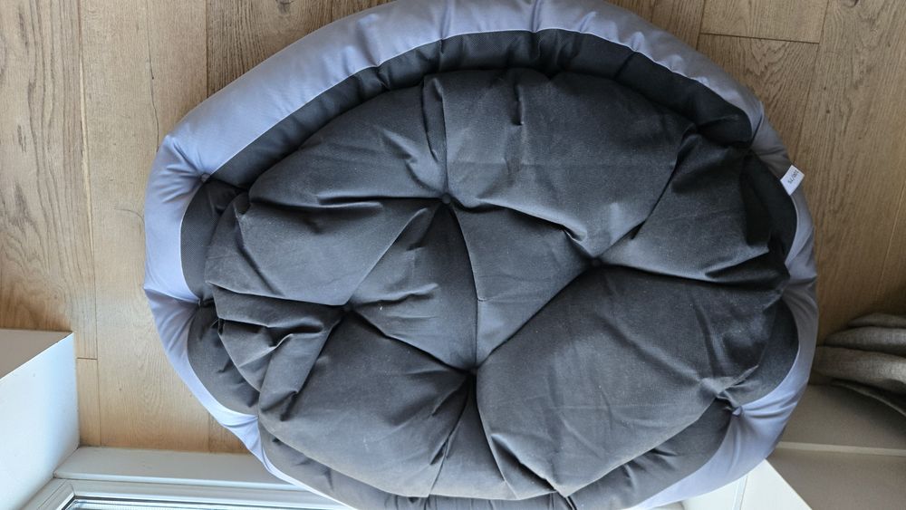 Лежанка для собаки з водовідштовхувальної тканини