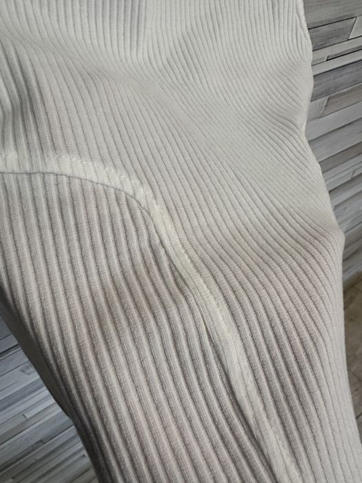 Top biały prążkowany.  Nowy w oryginalnym opakowaniu