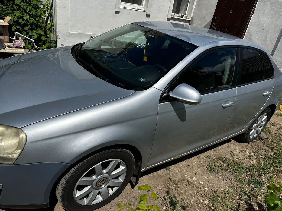 Volkswagen Jetta V