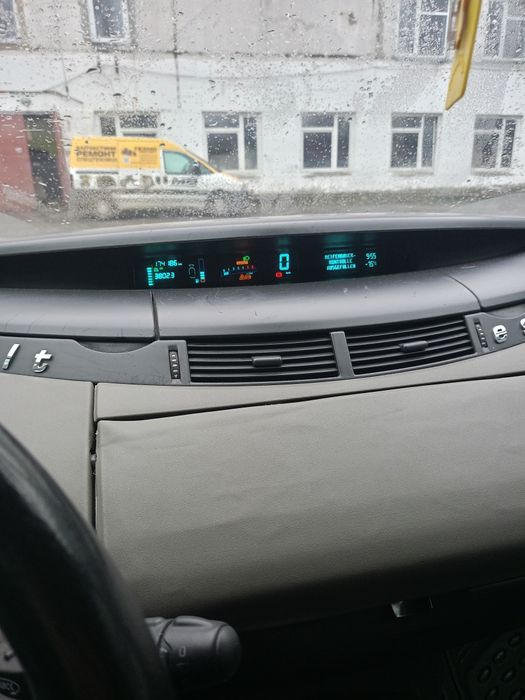 Рено Еспейс 4  2004рік 2.2 дизель.