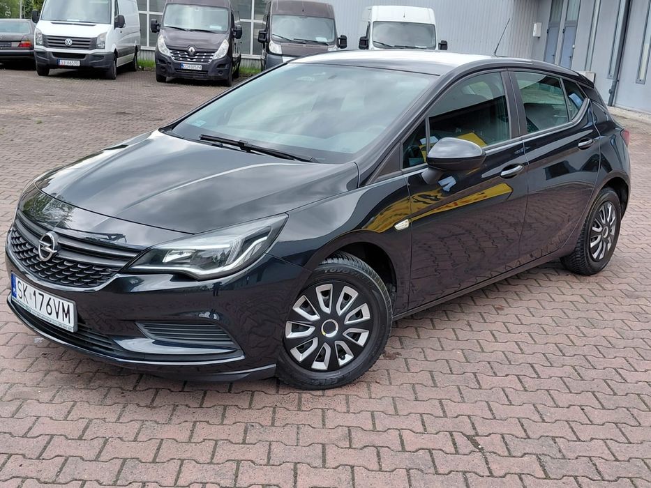 Opel Astra K ** benzyna ** niski przebieg