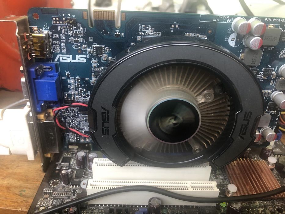 Видеокарта asus  GT9500