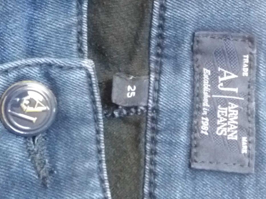 Spodnie dżinsowe Armani Jeans 25