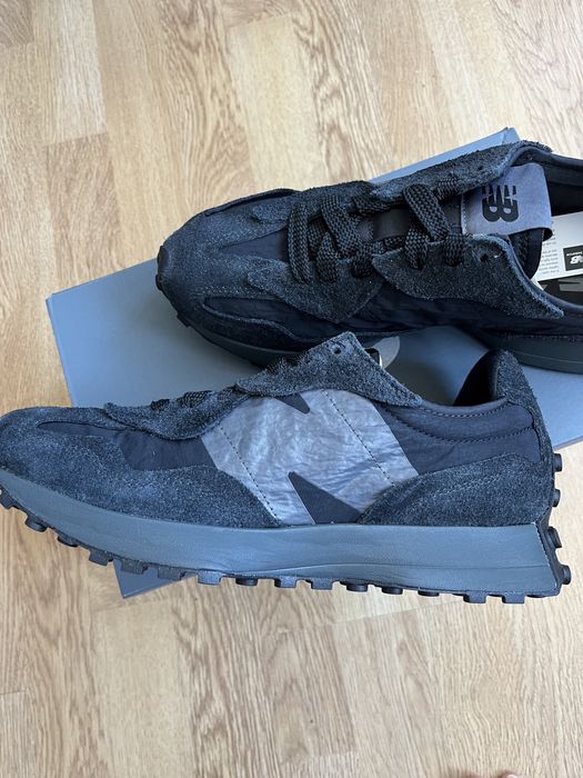 New Balance 327