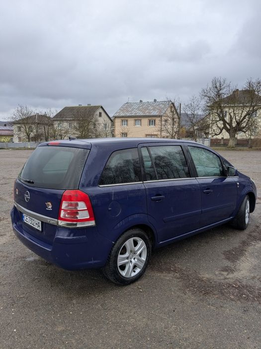 Opel zafira b 1.7cdti 2010 7містць