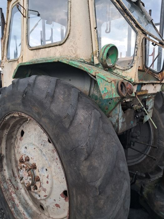 Трактор ЮМЗ 6  на запчастини