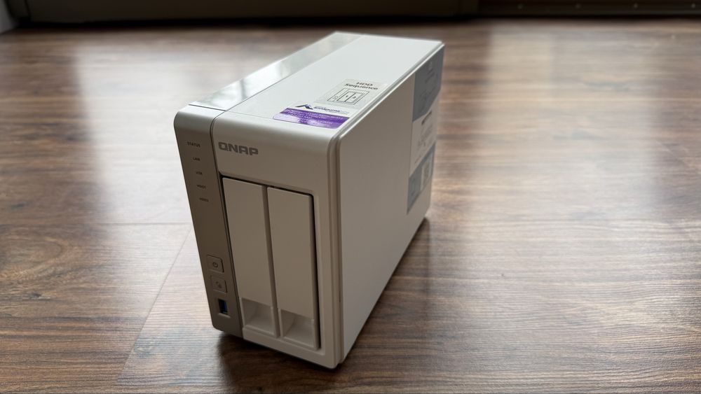 NAS  Qnap TS-231P +2 x 4TB wd40purx