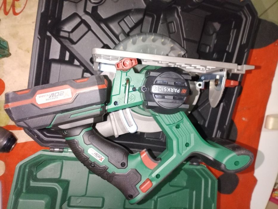 Vendo serra circular 20v Parkside nova
