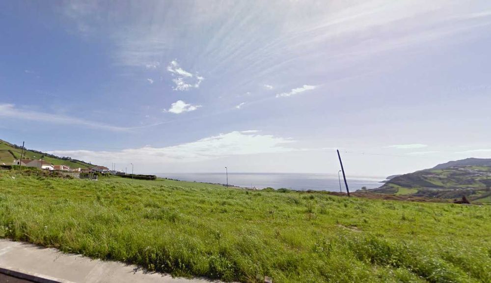 Terreno COM VISTA PARA O MAR E SERRA na rua Padre Gabriel Soares