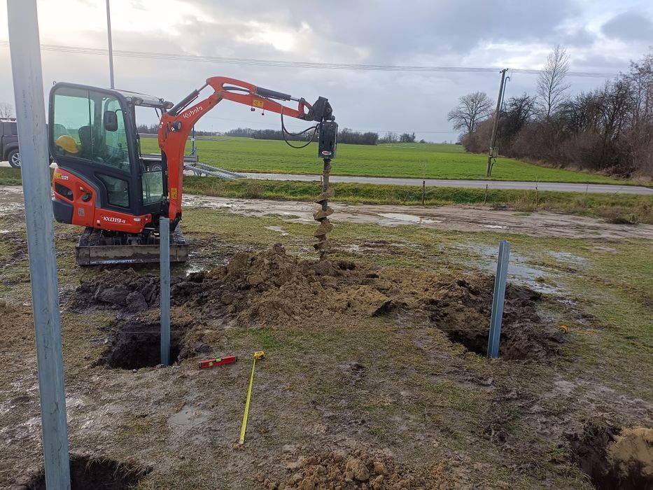 Usługi ziemne minikoparka ,miniładowarkami