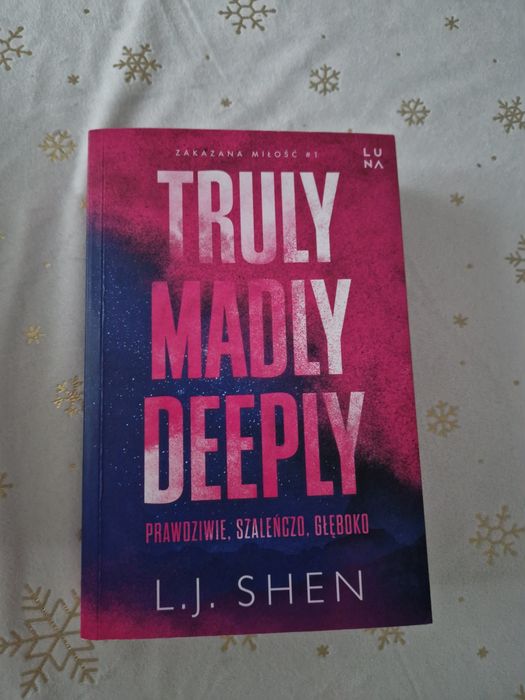 Książka Truly, Madly, Deeply