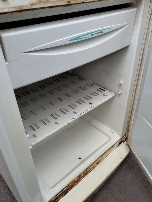 Продам холодильник