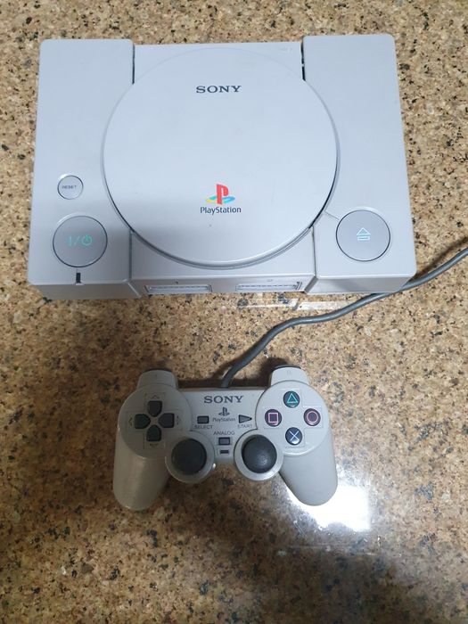 PlayStation 1 (PS1) + 1 controller64553068000770121