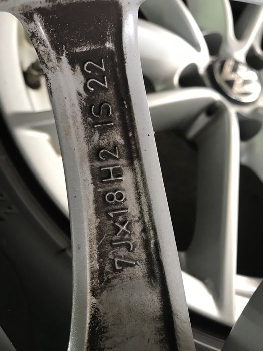 5/112/18. Б. М. В. Мерс 221. W