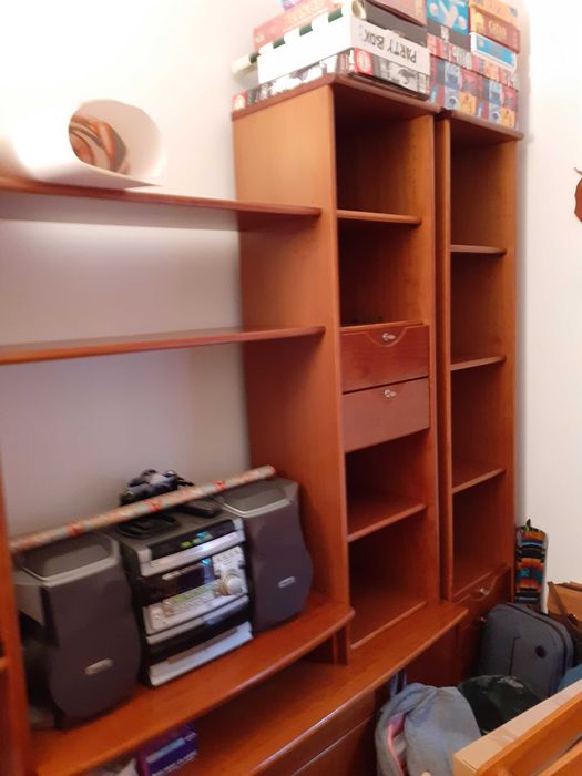 Móvel com arrumação e espaço para TV-Móveis Leal, Paços de Ferreira