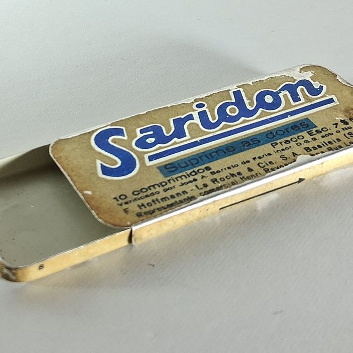 Lata antiga Saridon