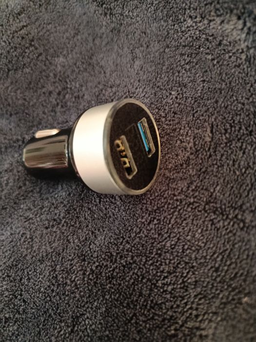 Автомобільна USB зарядка для підкурювача