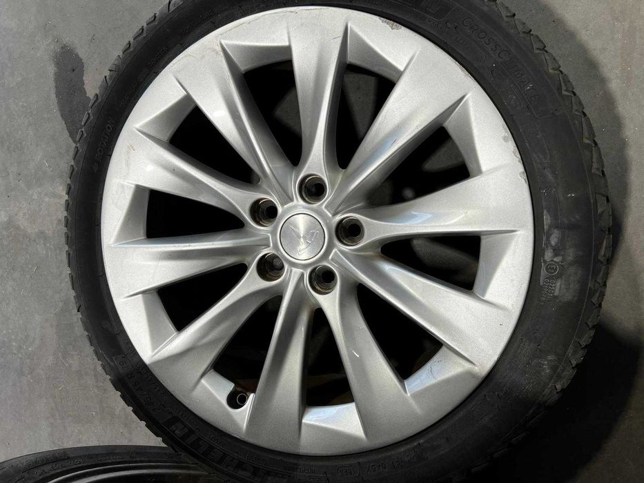 Jantes Tesla Model S 5x120 R19"