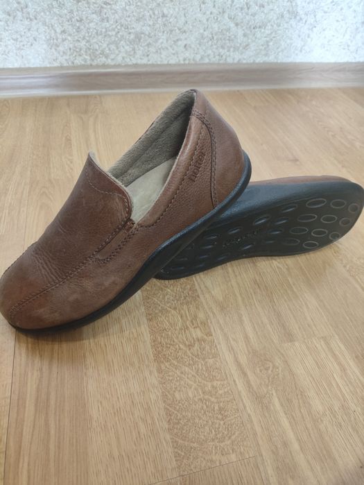 Продам туфлі hotter