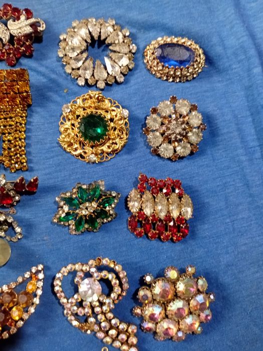 Брошки прошлих лет