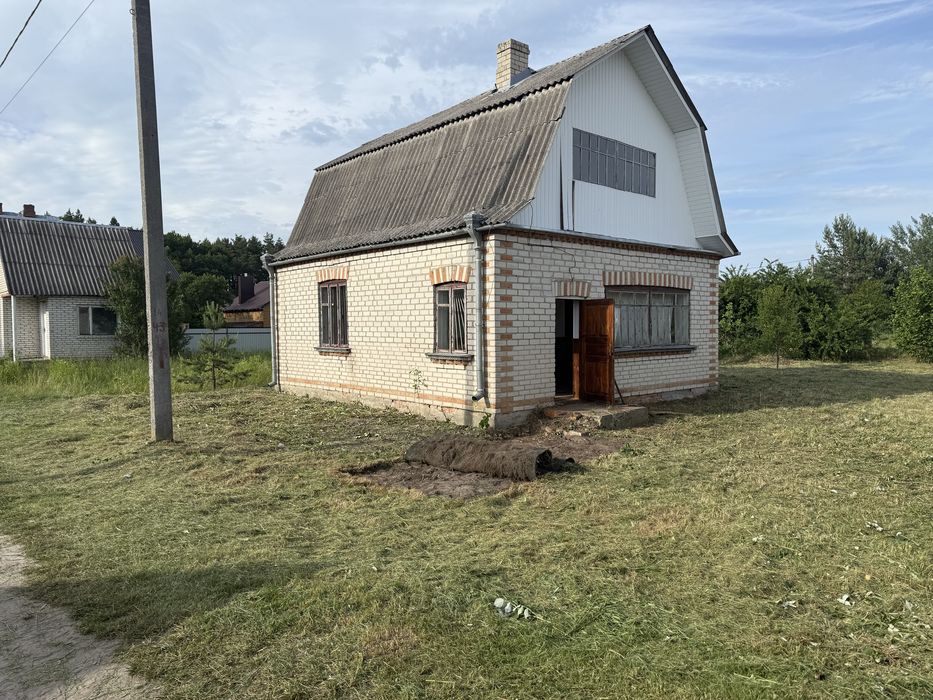 Продам будинок  біля лісу