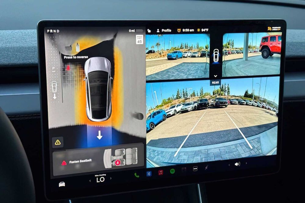 Tesla Model Y      2026