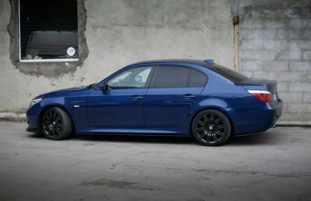 BMW E60 E61 Boczne Dokładki Progów Splittery Podproża M-pakiet Czarny