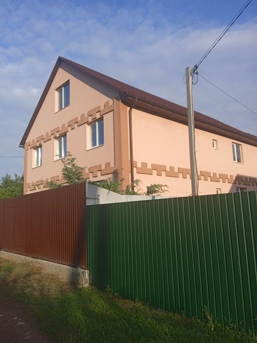 Продам будинок дачу у кооперативі Волошка.