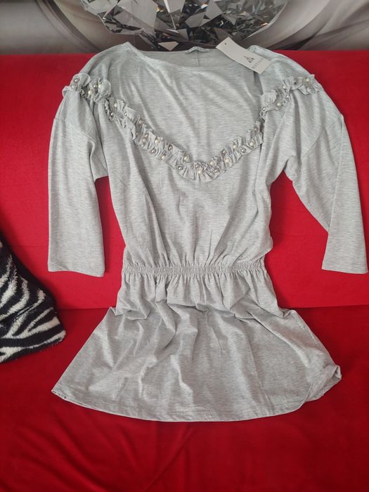 Sukienka z perełkami