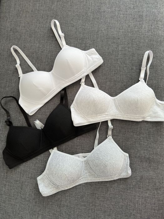 Бюстгальтери  набір