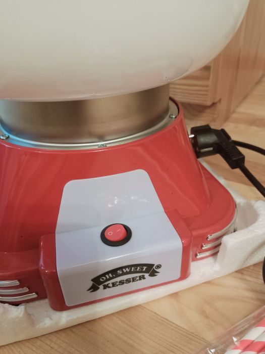 Urządzenie maszyna do waty cukrowej czerwony 500 W retro KESSER