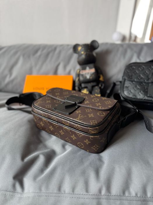 Жіноча чоловіча сумка коричнева Louis Vuitton S Lock луи витон мужская