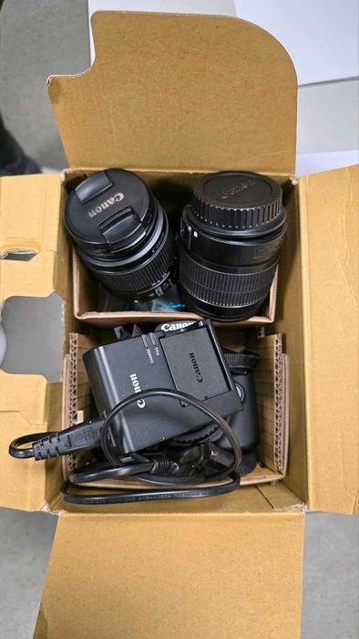 Canon EOS 2000D - Lustrzanka