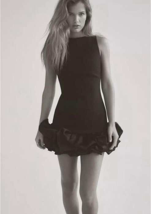 Платье Zara очень красивое