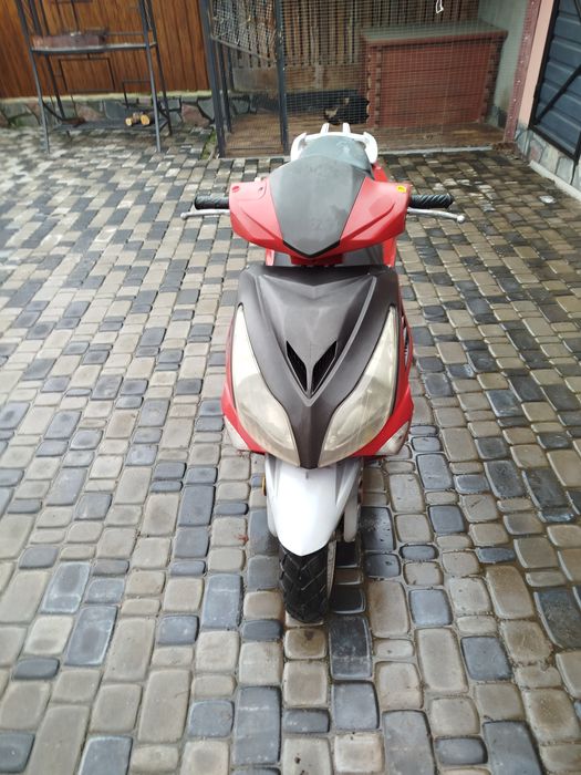 Скутер SPARK SP150S-17R