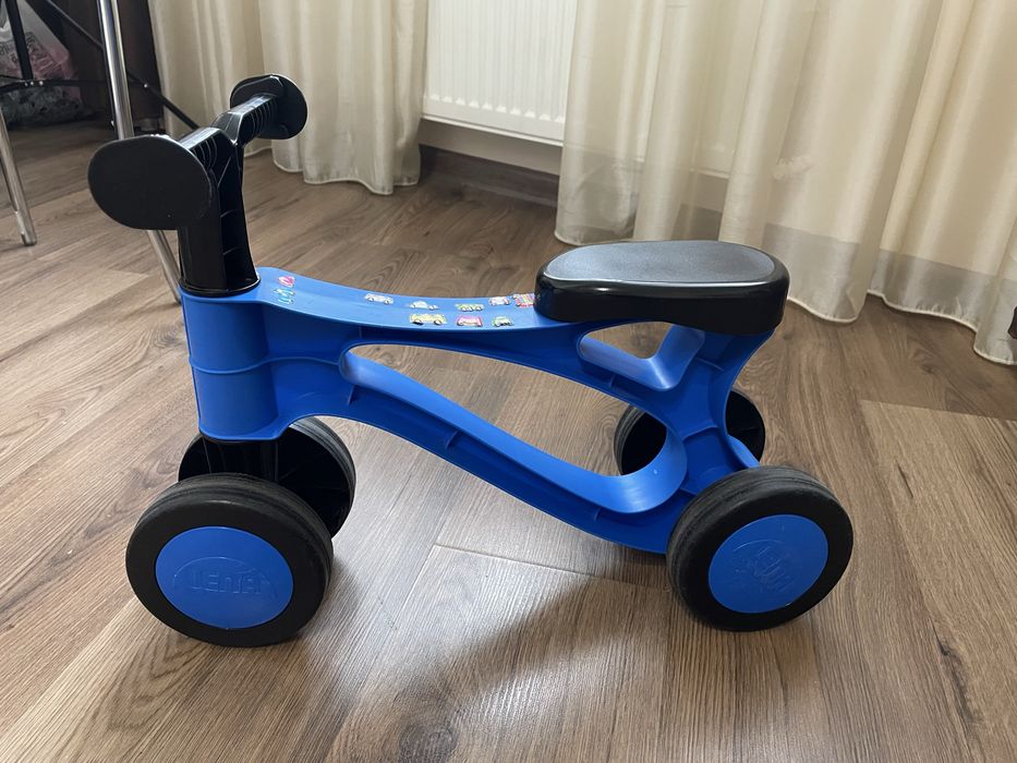 Дитячий біговел Lena синій